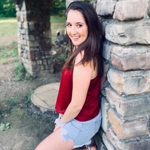 Meet your Posher, Emily